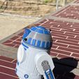 thumbnail_IMG_1733.jpg STL file R2D2 STAND APPLE WATCH CHARGE・3D print object to download