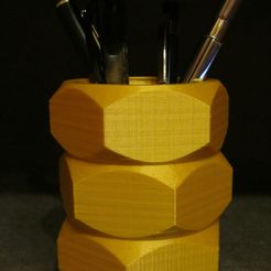 Nut Pen Holder 2.JPG STL file Nut Pen Holder・Model to download and 3D print