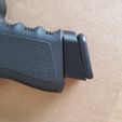 20230130_125357.jpg Grip Extension Adapter For Glock 19 to 17 Magazine