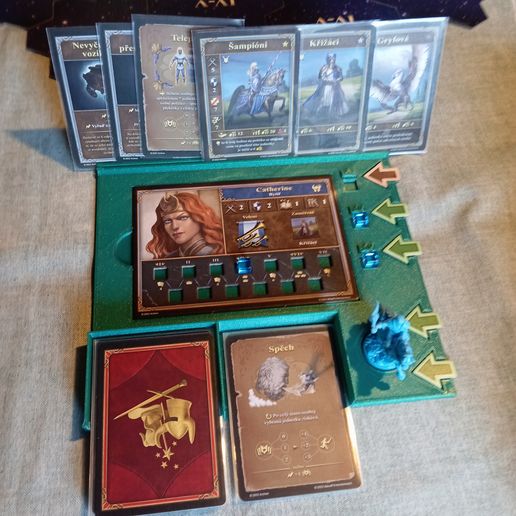 IMG_20240925_161850.jpg Heroes 3 board game / player board + card stock