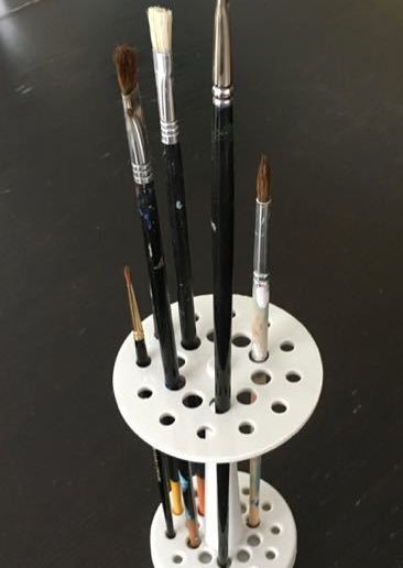 single brush stand