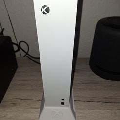 20240317_205127.jpg xbox series s stand with 2.5 inch hard drive