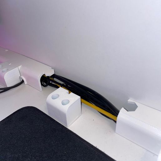 IMG_6701.jpg CABLE CABLE