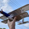 Balancing-points.jpg Biplane (hand thrown)