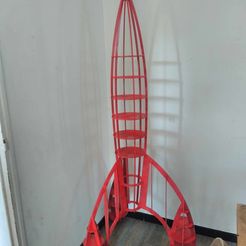 366063441_966330784641469_4213649864797260306_n.jpg STL file Tintin rocket laser cut・Design to download and 3D print