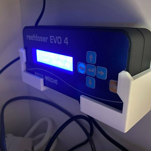 signal-2021-06-05-180733_002.jpeg Reefdoser EVO 4 Remote Holder