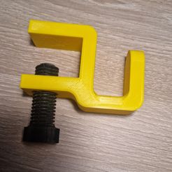20230529_202537-547.jpg Archivo STL PERCHA CON PERNO DE FIJACIÓN・Modelo para descargar y imprimir en 3D