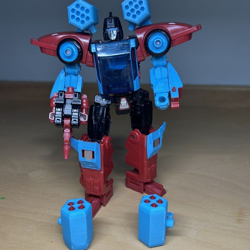 IMG_5656.jpg Transformers Pointblank Legacy shoulder canons