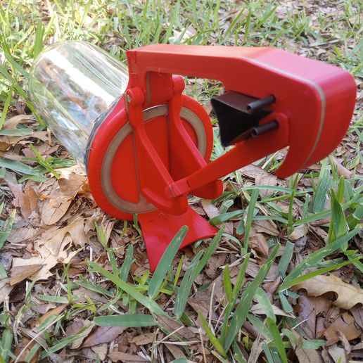 IMG_20240406_174120164.jpg Binder Clip Bottle Trap - Live Small Game Trap