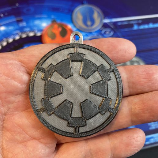 IMG_5001.jpg Star Wars Schlüsselanhänger und Münzen