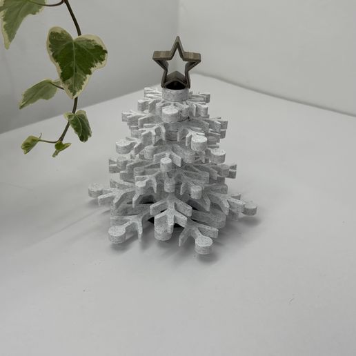 IMG_5375.jpeg Modular & Functional Christmas Tree – Snowflake Coasters and Magnets