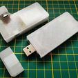 61249429_288451155238649_5802532299006279680_n.jpg Raspberry Pi Zero USB dongle case (with battery)