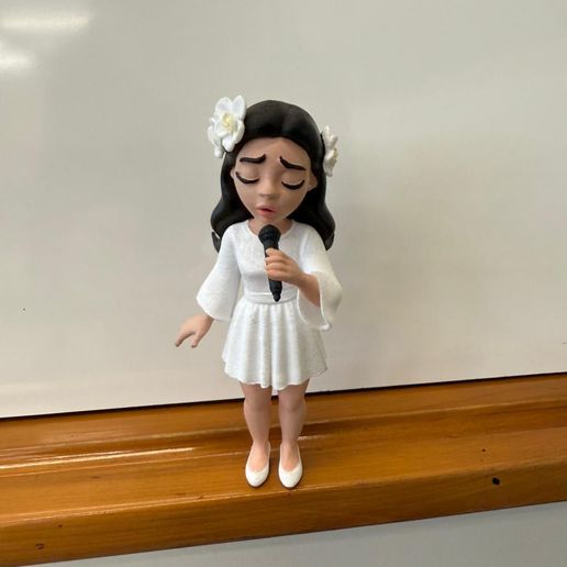 WhatsApp-Image-2025-10-22-at-07.35.10.jpeg Lana Del Rey