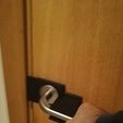 IMG_20230129_014851.jpg Door latch without screws