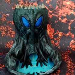 IMG_20230923_112921.jpg Dice Tower Cthulhu Horror (possibilité d'insérer des diodes électroluminescentes)