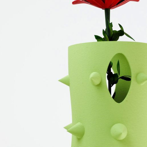 SpikedVase3.jpg Vase of Thorns