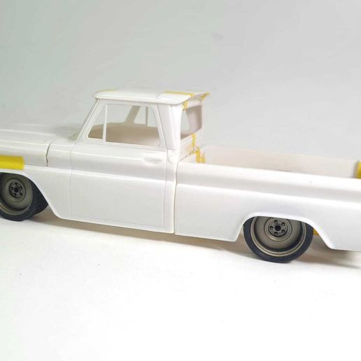 WhatsApp-Image-2024-09-20-at-13.20.57.jpeg 66 CHEVY FLEETSIDE FRAME FOR 1/25 REVELL MODEL KIT.