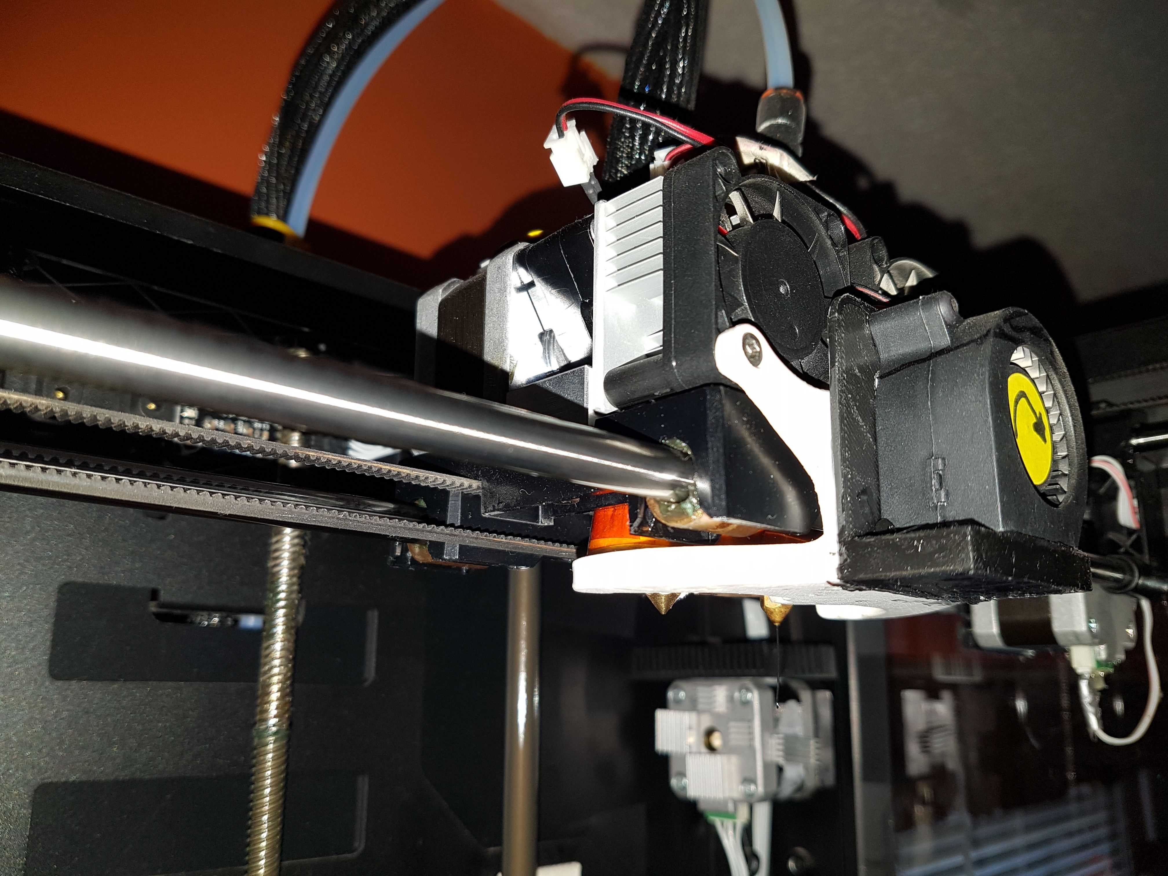 Download STL file Makerbot 2X Fan Bownden for PLA • Design to 3D print