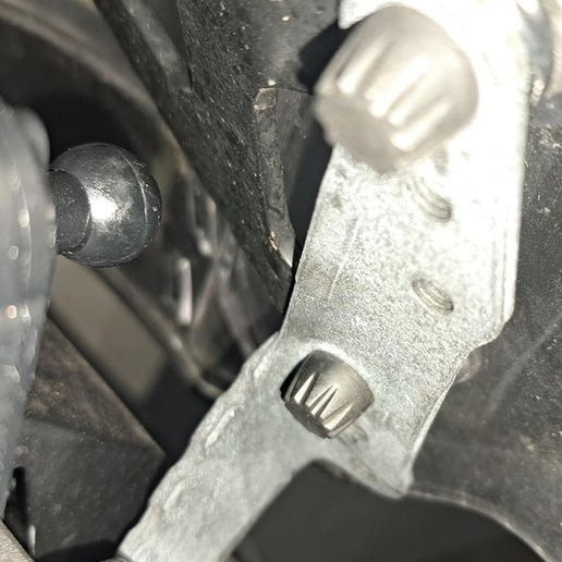 2024-12-26_10_37_50-Foto_-_Google_Fotos.jpg TPMS mount Suzuki DL1000 (2014-2016)