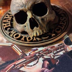 PSX_20221223_194508.jpg Skull On Harley Davidson