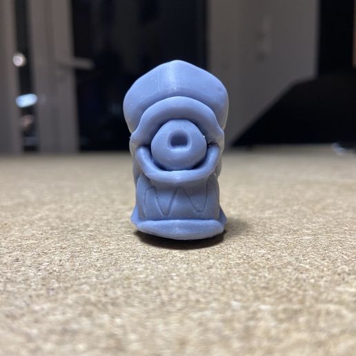 IMG_6887.jpeg Statue Tiki Cyclope