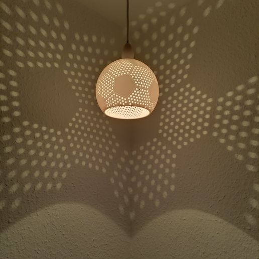 IMG_20231217_151535.jpg deckenlampe fußball, fußball deckenlampe, fußball lampe wand, fussball wandlampe, wandlampe fussball, wandleuchte fussball, wandleuchte fußball, deckenleuchte fußball, fussball lampe decke, fußball deckenleuchte, fussball leuchte, MIRESISTOR fussball