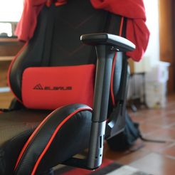 DSC_0081.JPG Sharkoon Elbrus 2 Gaming Chair - Armrest extension