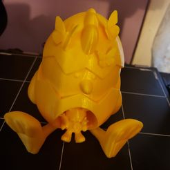 POUSSIN DANS UN ŒUF DE PÂQUES IMPRIMÉ EN PLACE SANS SUPPORT