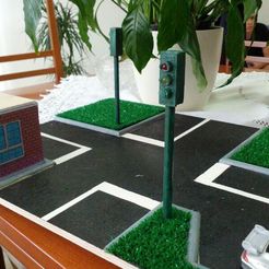 semaforo_display_large.jpg Free STL file small traffic light for a plastico road・3D printing idea to download
