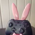 285581470_330834315794689_909371339869296615_n.jpg Bunny holder for Xbox and Playstation controller