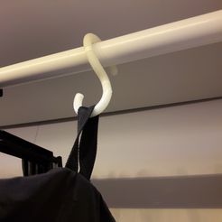 Hanging.jpg Crochet pour penderie