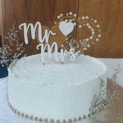 mr_mrs_wedding_cake_decor.jpg Mr & Mrs Wedding Cake Decor