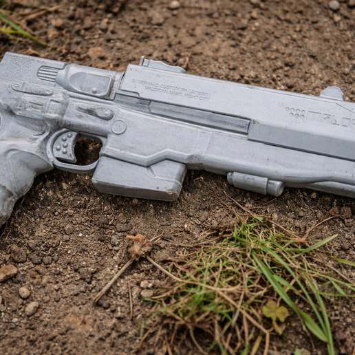 Malorian Arms 3516 Johnny Silverhand's gun  Cyberpunk 2077