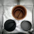 IMG_20230920_234348556_PORTRAIT~2.jpg Screw Lid Container with Handle