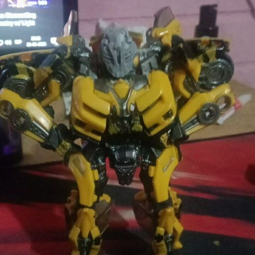 photo_4942845349073104318_y.jpg bumblebee battle mask ss