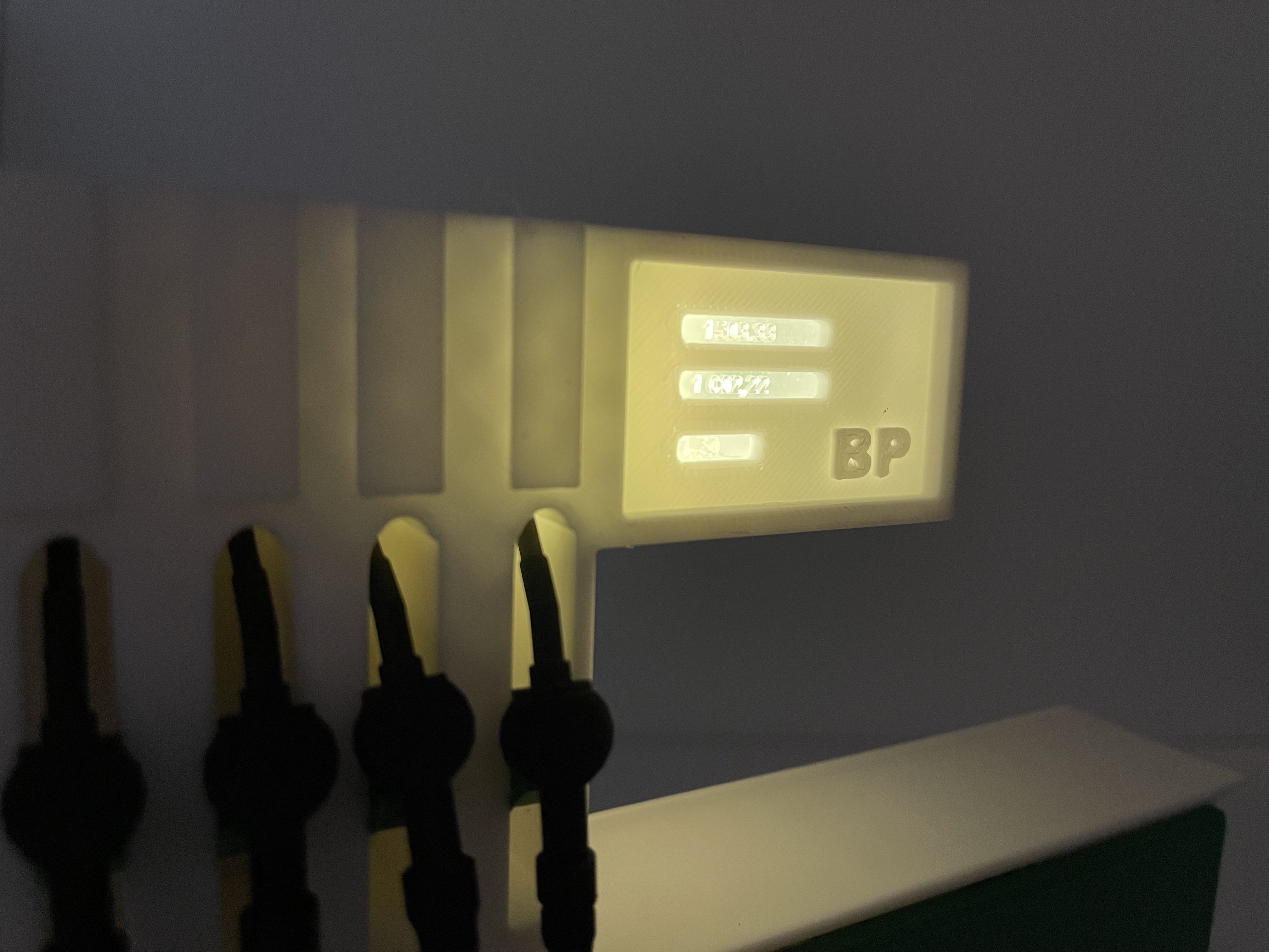 IMG-5253.jpg Download STL file SCALE GAS PUMP IN1/10 SCALE WITH LIGHT • 3D printing object, Darek3dprint