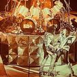 kiss2.jpg Kiss: Eric Carr's first-ever Concert Drum Stand