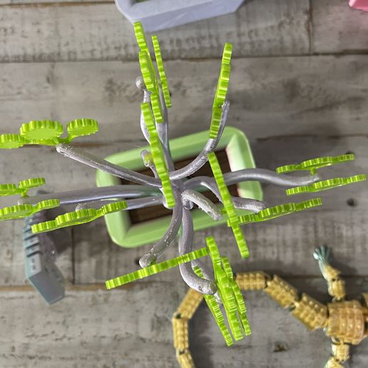 IMG_5682.jpg Tree of Life NO SUPPORTS NEEDED