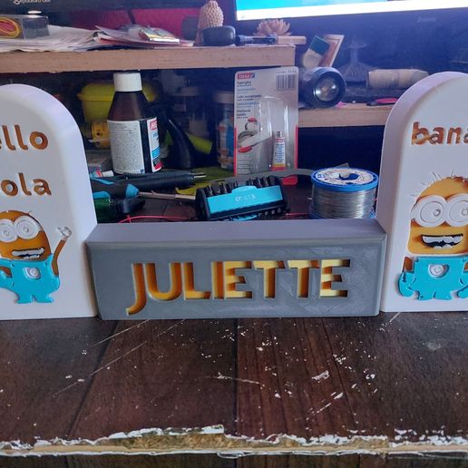 20240809_171332.jpg MINIONS BEDSIDE LAMP