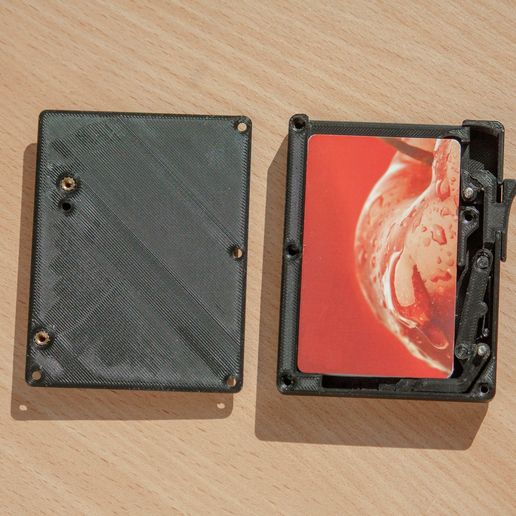 IMG_6653.jpg Mechanical Smart Wallet