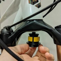 WhatsApp-Image-2023-09-25-at-18.42.21.jpeg Fichier STL gratuit bouchon de fourche conique rockshox rockshox fox suntour・Modèle à télécharger et à imprimer en 3D