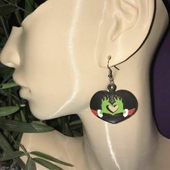 Gring-Earring-Heart-Shaped-Background_1.jpg Boucles d'oreilles de Noël Grinch Fond en forme de coeur