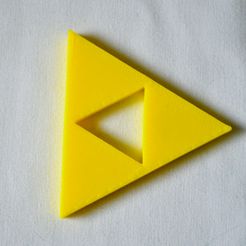 1.jpg Free 3D file Zelda Triforce Fridge Magnet・3D printable design to download