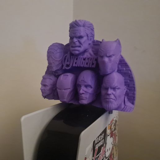 20230325_012231.jpg PS5 Avengers Headset Stand