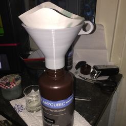 IMG_4452.JPG Filtre à résine pour bouteille de résine Anycubic