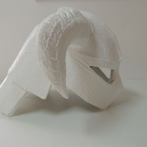 f3c090bfb833c796affd47a4b5b7c144_display_large.JPG Dovahkiin-Helm in Originalgröße Remix