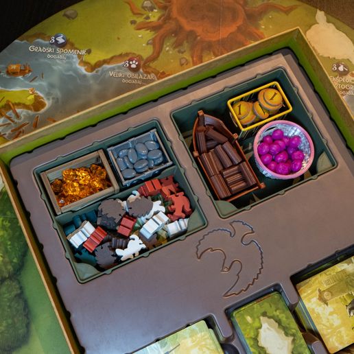 insert-in-box.jpg Everdell Resource Containers Set