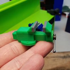 20201012_115608.jpg STL file Working 1/10 scale Vice Version 2.5・3D print design to download
