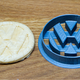 VW-Logo-cutter-and-dough.png Cortador de galletas VW Badge
