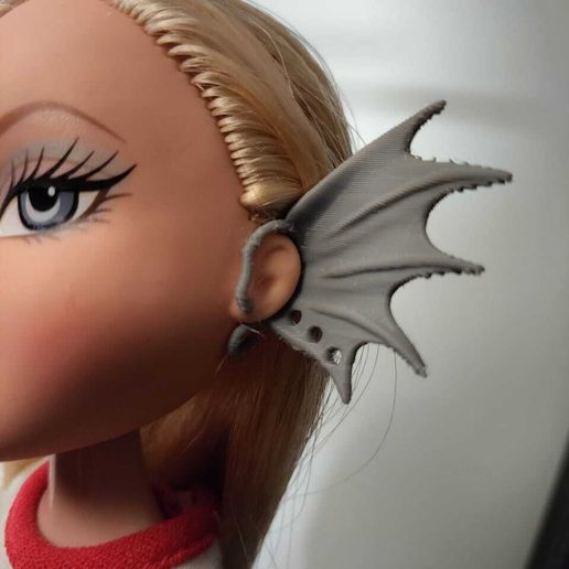 WhatsApp-Image-2025-06-05-at-20.12.18_91bc034a.jpg bratz mermaid earrings